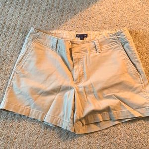 Gap size 8 tan shorts
